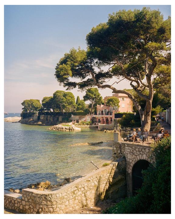 French Riviera. [Fuji GS645S / Portra 400]