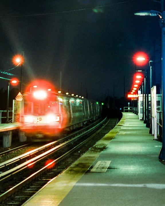 Nikon f3, Cinestill 800.