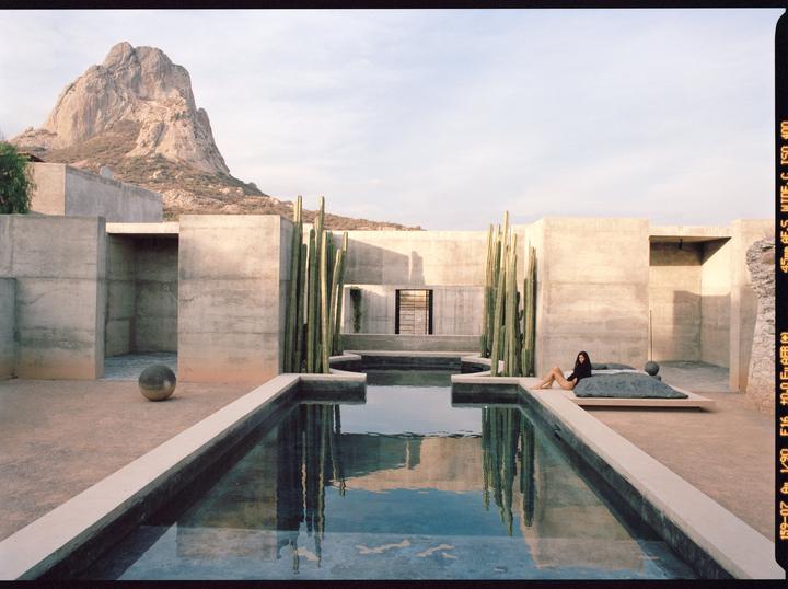 I just discover Pia Riverola but, does anyone know which camera was shot? both photos are by Pia Riverola
