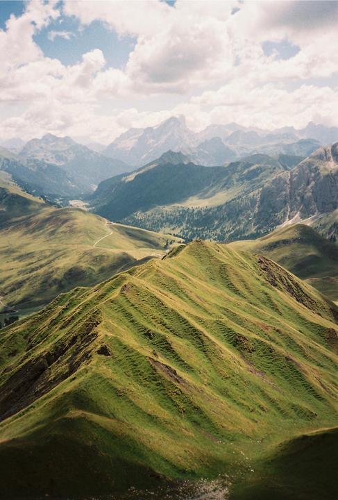 Passo Duron [Olympus XA, Kodak Color plus 200]