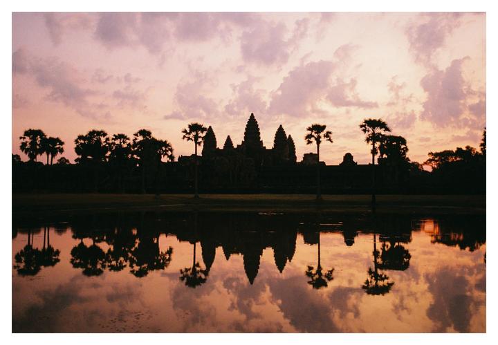 Angkor Wat [Contax G1, 28mm, Portra 400]