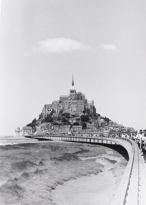 Mont St Michel | Nikon FG | Nikon 50mm f/1.8 | Ilford HP5 Plus 400