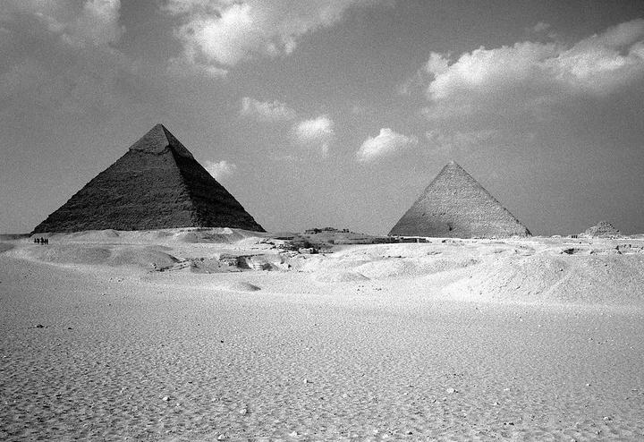 Black and White - Contax G1 28mm- Kodak Tmax 100