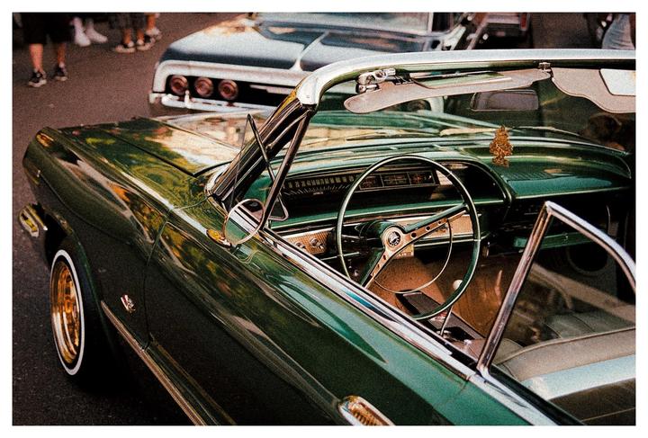 Lowriders galore [Minolta Maxxum 7000, 70-210mm f/4, Ektacolor 400]