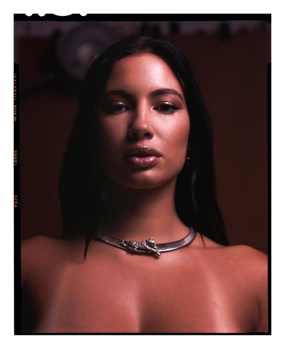 Emma [Fuji Provia RDP II (exp. 1996) | Gowlandflex | Schneider Symmar-S f5.6 @ f22]