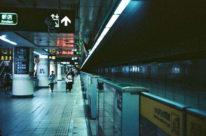 Rollei 35S and Kodak Ektar 100