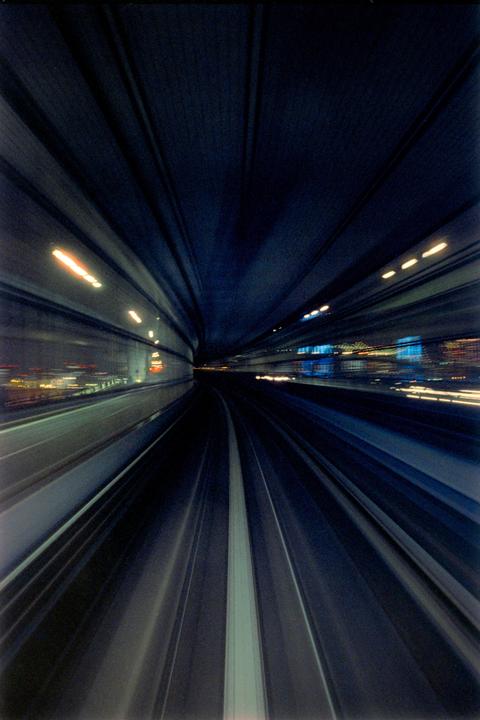 Tokyo HyperLoop [Nikon F80 / Cinestill 800T / Nikkor 17-35mm F2.8]