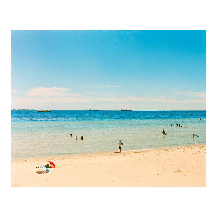 Scenes from the Beach [Mamiya 7 | 80mm f4 | Kodak Ektar 100]