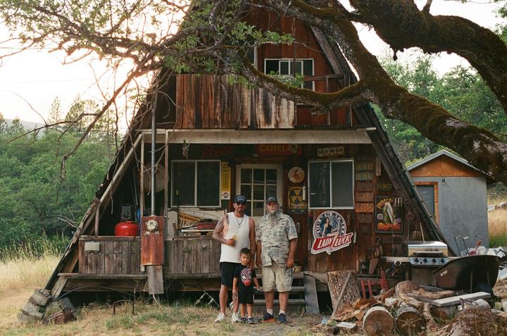 The last time I saw my father (Fuji 400, Canon Rebel K2, 28-90mm)
