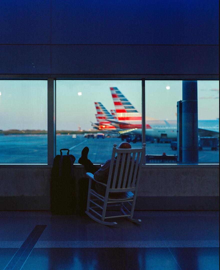 the lonely traveler | pentax 67ii | kodak gold 200