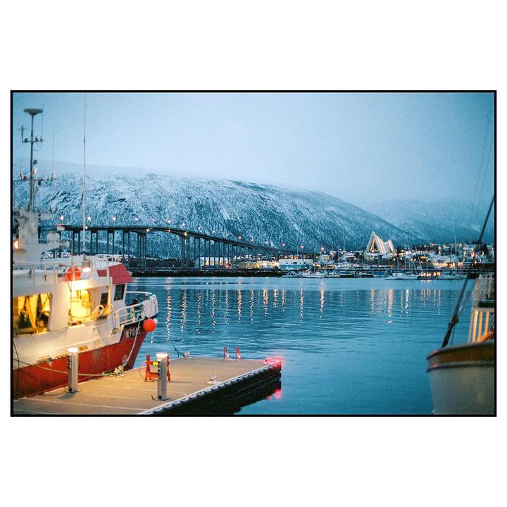 [Canon Old F-1, Canon FD 50 f/1.4, Kodak Portra 400] Tromsø