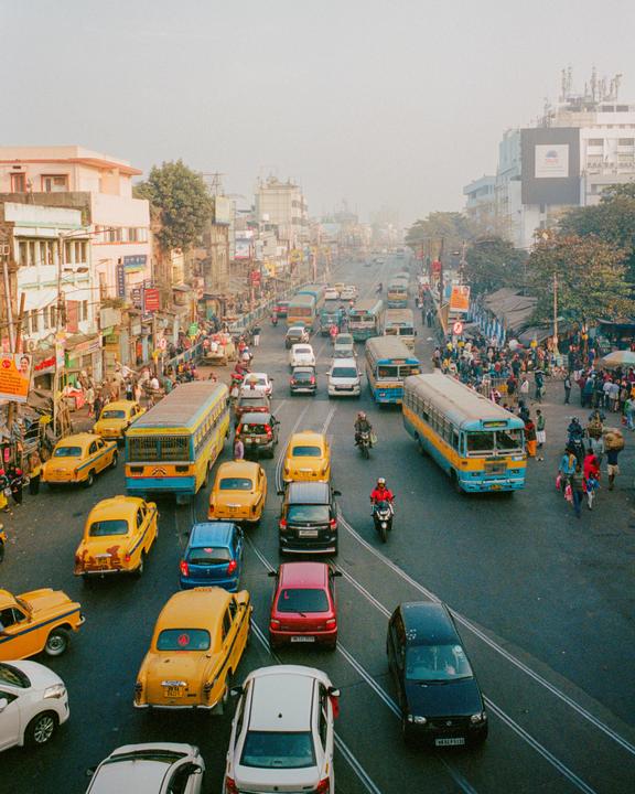 Traffic jam, M6+28mm f2.8, portra 400