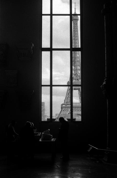 leaning tower of pisa [canon ae1/50mm f1.4/hp5+]