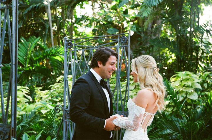 I shot a wedding entirely on film | Kodak Portra 400/800, Leica M3/SL, and various lenses