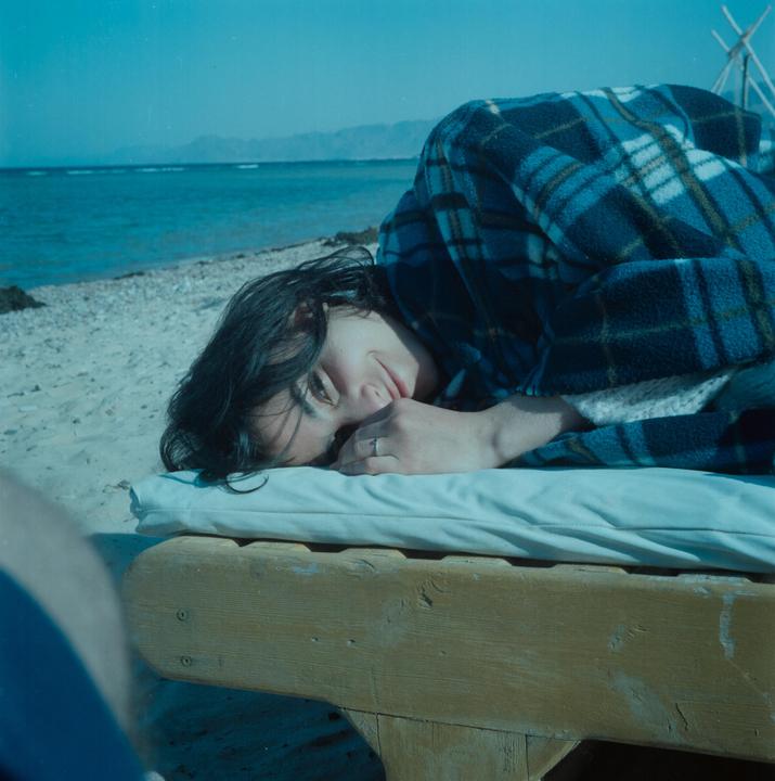Distant memories on a beach somewhere [Rolleiflex 2.8, Fuji 160]