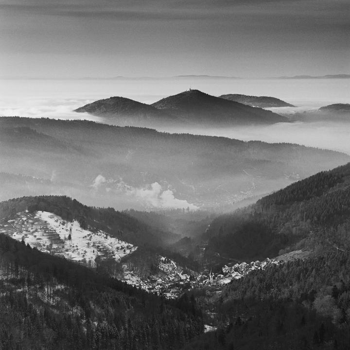 Sundown Above the Sea of Fog [Bronica SQ-Ai | Zenzanon 200/4.5 S & 80/2.8 PS | Kodak T-Max 100 | FX-39II (1+19)]