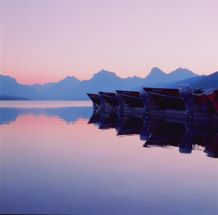 Cinestill sunrise (Hasselblad 501cm, 80mm cb f2.8, Cinestill800t)
