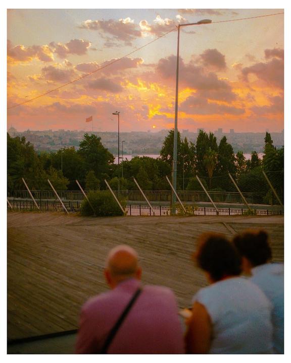 Sunset moments (Nikon F3, Kodak Gold)