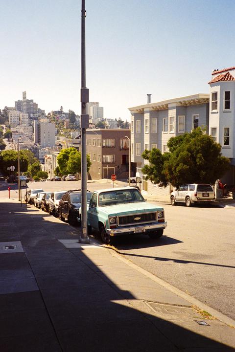 Walking around San Francisco [Nikon L35AF, Kodak Ultra Max 400]