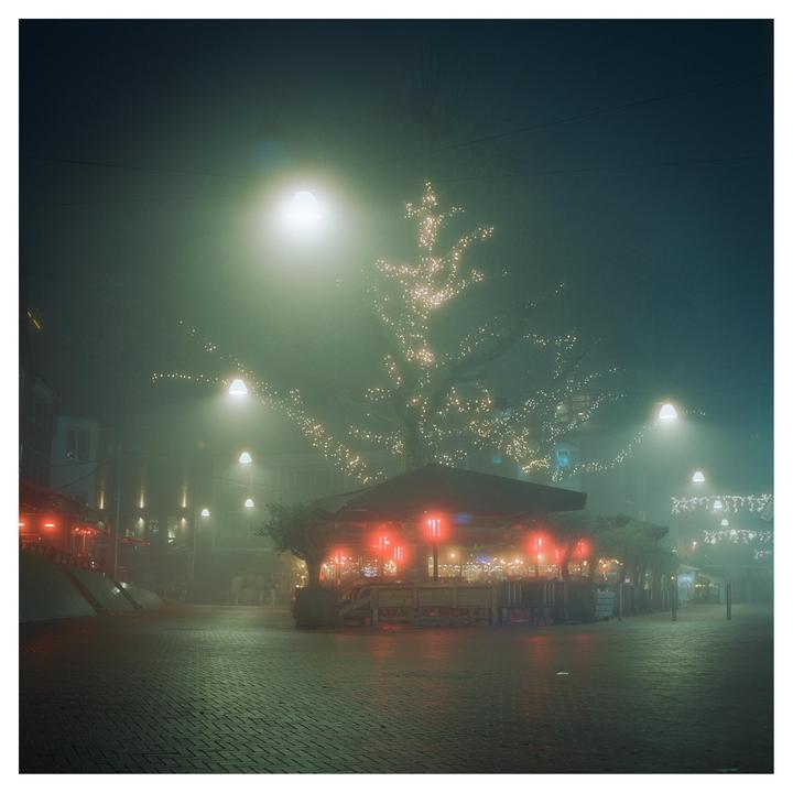 Bronica EC-TL | Zenzanon 80 2.4 | Cinestill 800T