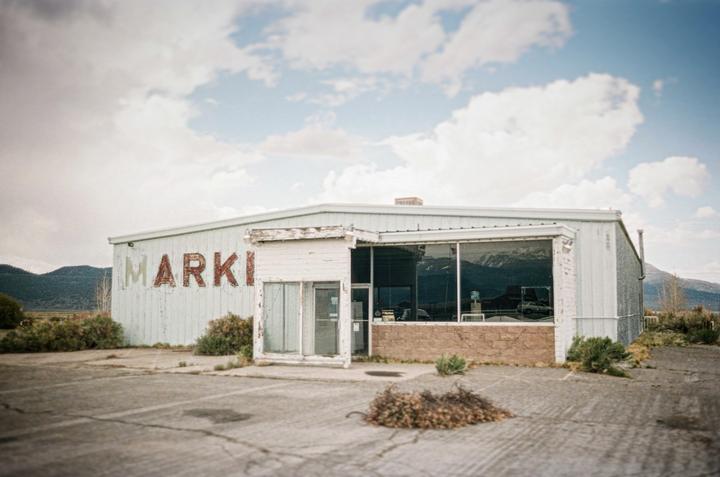 MARKET