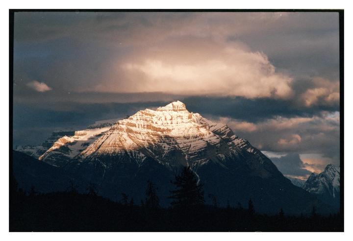 I burnt 16 frames on the same mountain so I’ll be that guy: 1 or 2? Nikon f100, Fuji Superia 400, Nikkor 70-300mm