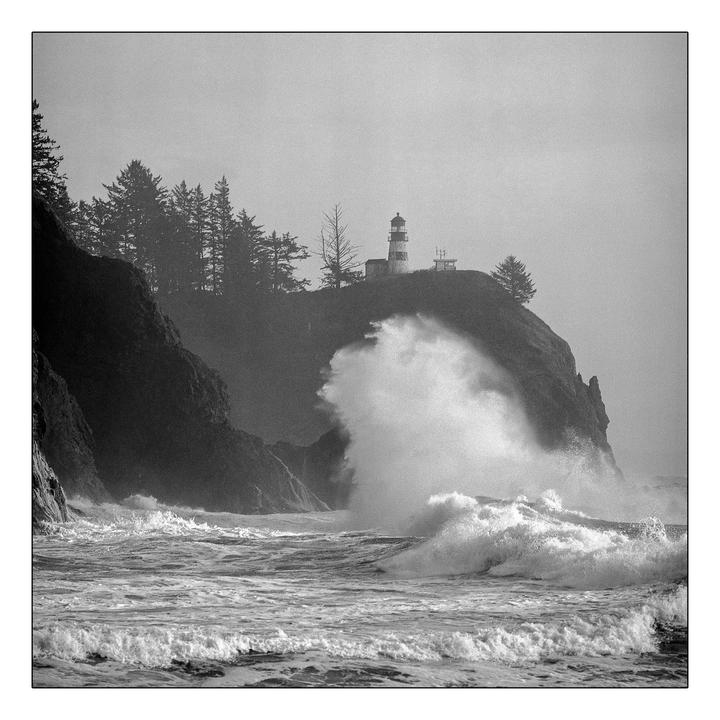Big Waves [Hasselblad 500CM | Ilford XP2 400| Zeiss 250mm, 150mm]