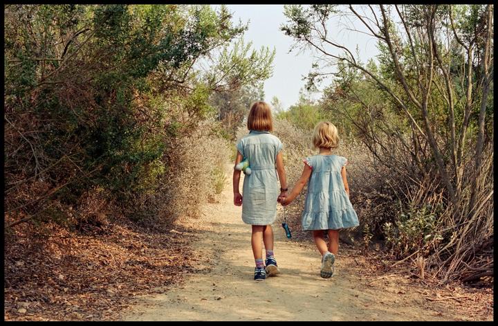 Sisters (Nikon FM3A, 58mm, Vision3 250D)