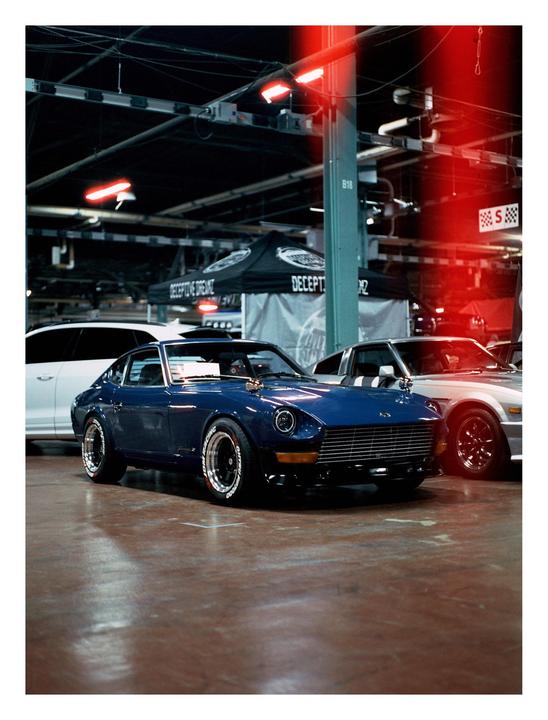 Datsun 280Z | Mamiya 645 1000S | Sekkor C 80mm f2.8 | Cinestill 800T