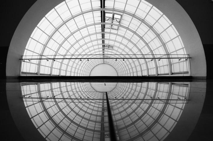 Glendale Galleria | EOS Rebel 2000 | 16-35 f/2.8L | Ilford Delta 100