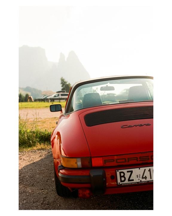 A Porsche in the Dolomites [Nikon f3 / Nikkor 50mm f1.4 / Portra 400]