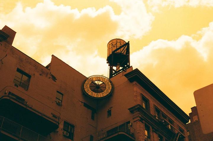 Smoke in NYC : Lomography Redscale film and Konica Autoreflex TC