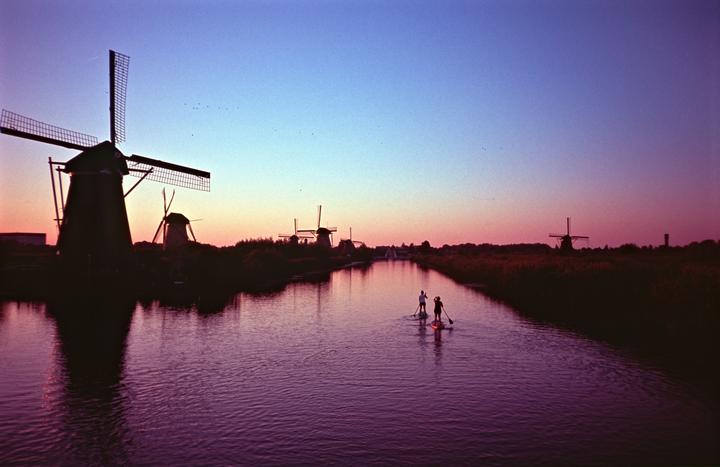 Kinderdijk, netherlands [Olympus xa, 35mm, 1:2.8, fuji velvia]
