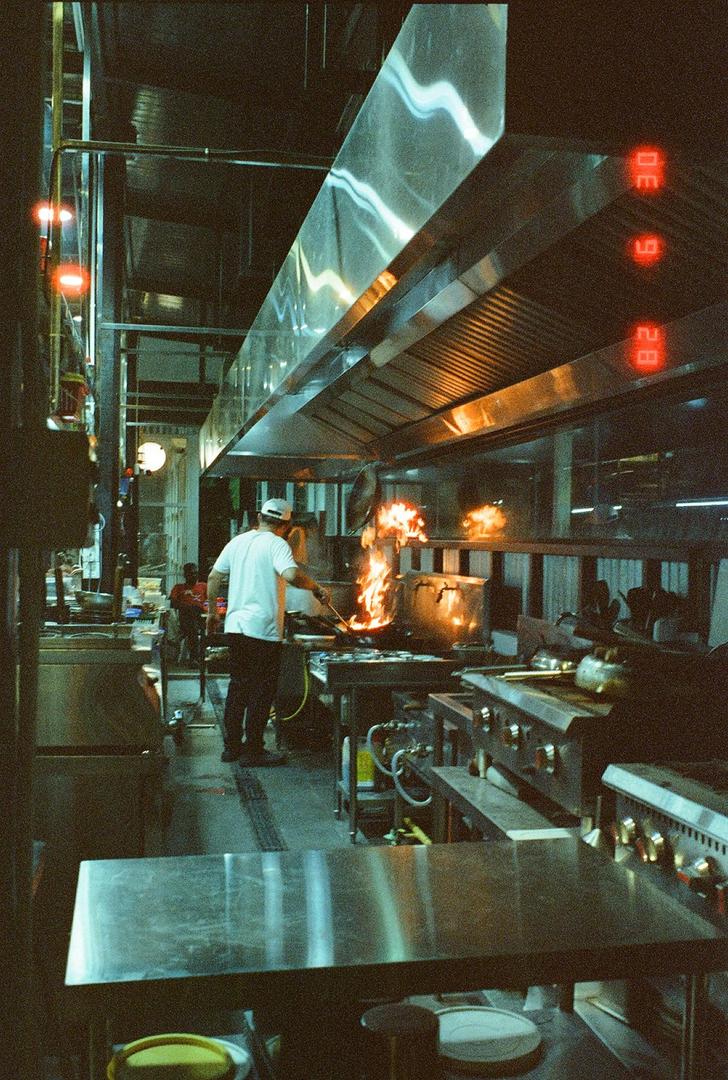 Reflex Lab 800T on Nikon FG, shot on NIKON FG
