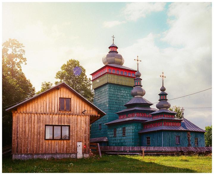 Gmina Sękowa on Poland [Ektar 100 ; Pan F50 ; Vision 250D AHU | Mamyia 7 + Canon 1V]