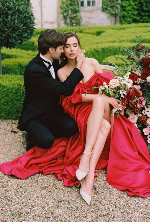 Scarlet Elopement [Canon EOS 3, 50mm 1.8, Kodak Portra 160]