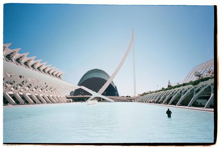 Tried out a new film stock that’s made in Spain, Hundred Film 100. Here’s a handful of favorites from the roll - Yashica T4 Zoom