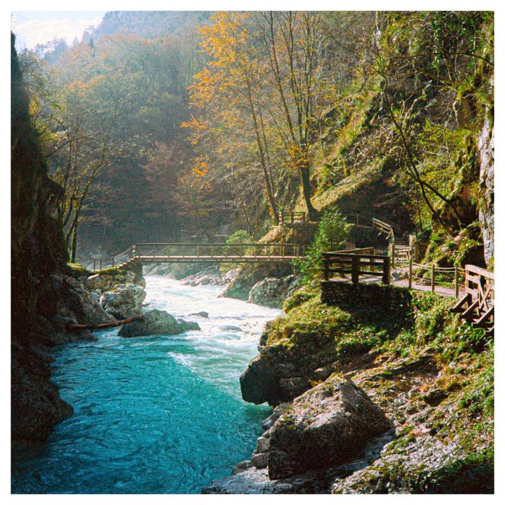 tolmin gorge - olympus xa - portra 160