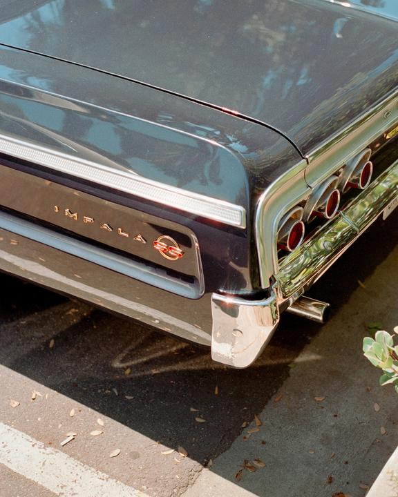 Impala SS (Minolta X-700, MD 45mm f2, Portra 160)