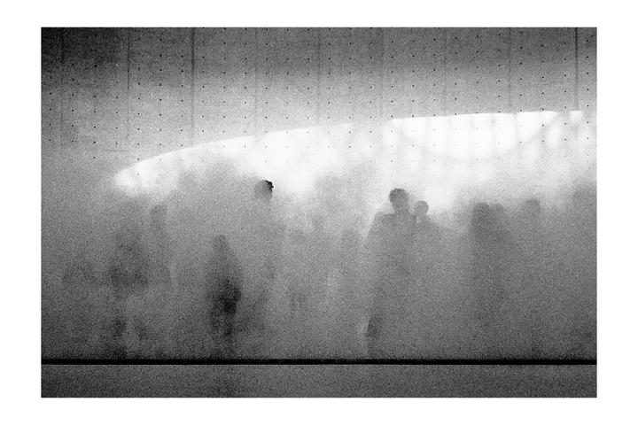Lost in grains ( Cloud #07156 by Fujiko Nakaya ) [ Canon P • Canon 50mm f/1.4 • Kentmere 400+2 ]