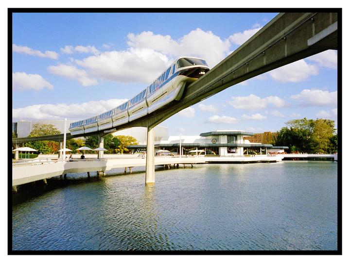 Epcot Portra 400 w Contax G1