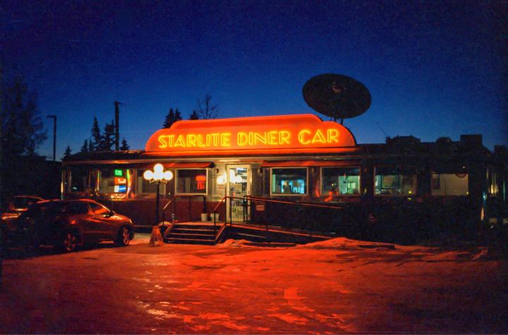 Starlite Diner (Nikon F3, Voigtländer 40mm f/2, Kodak Vision 3 500t)