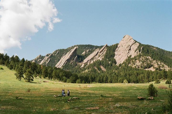 Flatirons - Fuji400 - Nikomat FTN - Nikkor 50mm f/1.4