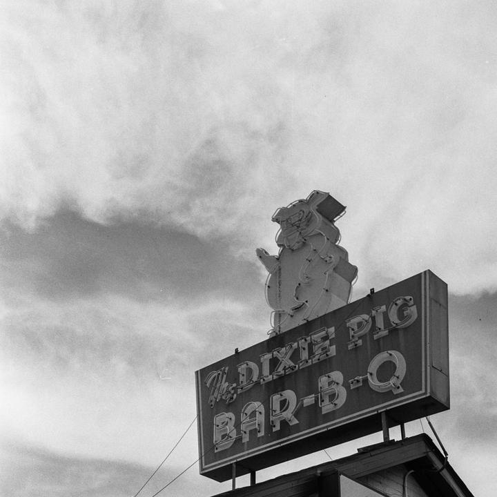 The Dixie Pig - Cinestill BwXX