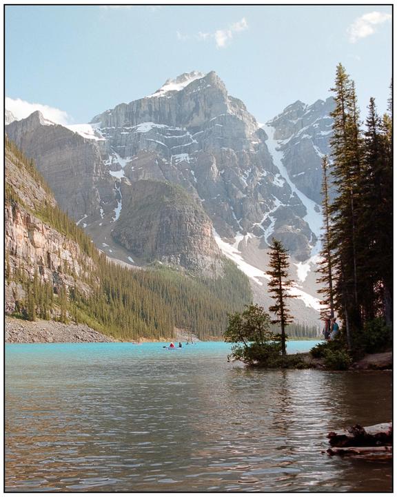 Me and 10000 of my close friends hit up Moraine Lake this day