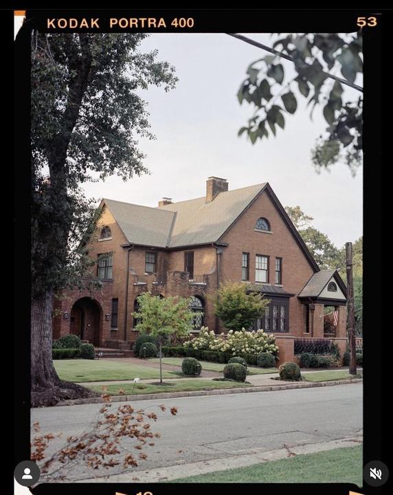 How do people get the black borders with the listed film type on their photos?