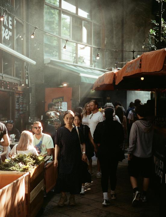 Golden hour at Borough Market. Leica M6 / 50mm Voigtlander Nokton II 1.5 / Cinestill 400D