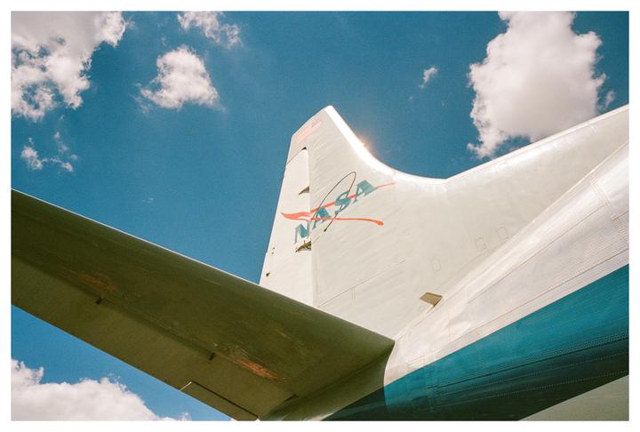 Airplanes // Contax G1 - 28mm f 2.8 // Portra 400 + Ilford HP5 Plus 400