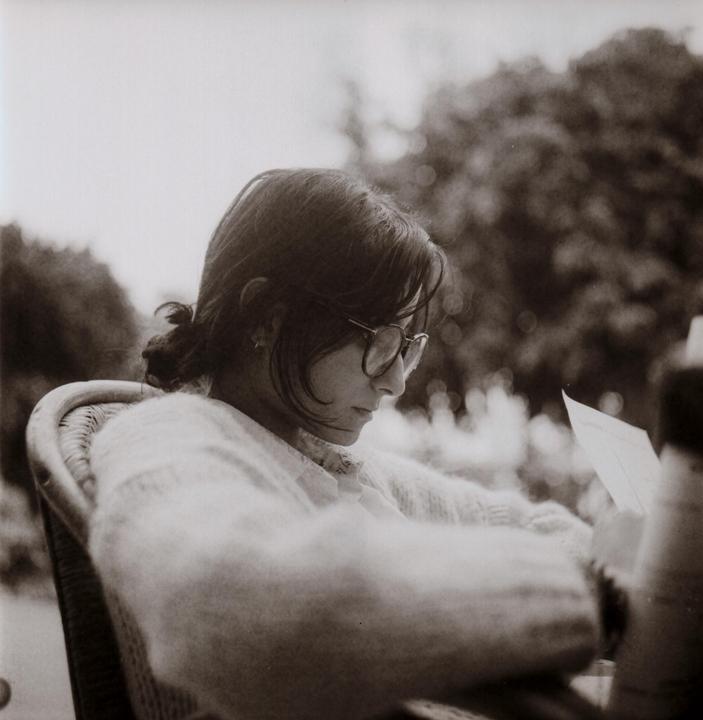 Studying calmly[Rolleiflex 2.8f, fomapan 100]