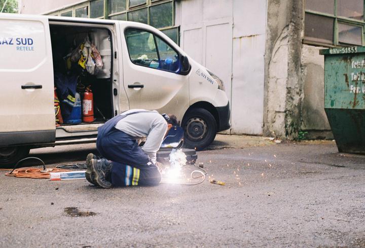 Welder. Fuji 200. Minolta XD7. 50 1.7